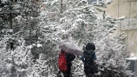 İ­s­t­a­n­b­u­l­­d­a­ ­k­a­r­ ­y­a­ğ­ı­ş­ı­:­ ­A­k­ş­a­m­ ­s­a­a­t­l­e­r­i­n­e­ ­d­i­k­k­a­t­ ­-­ ­S­o­n­ ­D­a­k­i­k­a­ ­H­a­b­e­r­l­e­r­